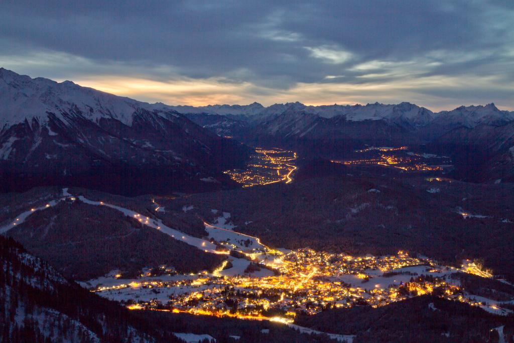 Hotel Laerchenhof Natur Seefeld in Tirol Rum bild
